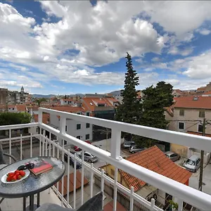 Via Porto 4* Split